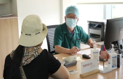 因為這件事，醫(yī)生口袋竟然被患者撕碎了.....